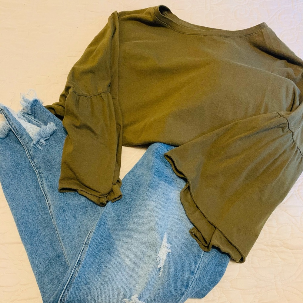 Dantelle Puffy Sleeve Top